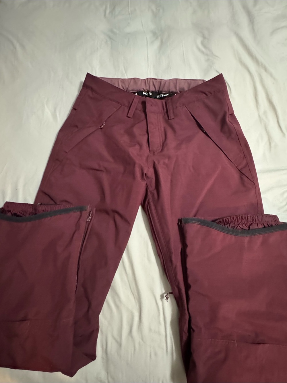 Burton Maroon Snow Pants with Mountain Logo - Picture 4 of 5
